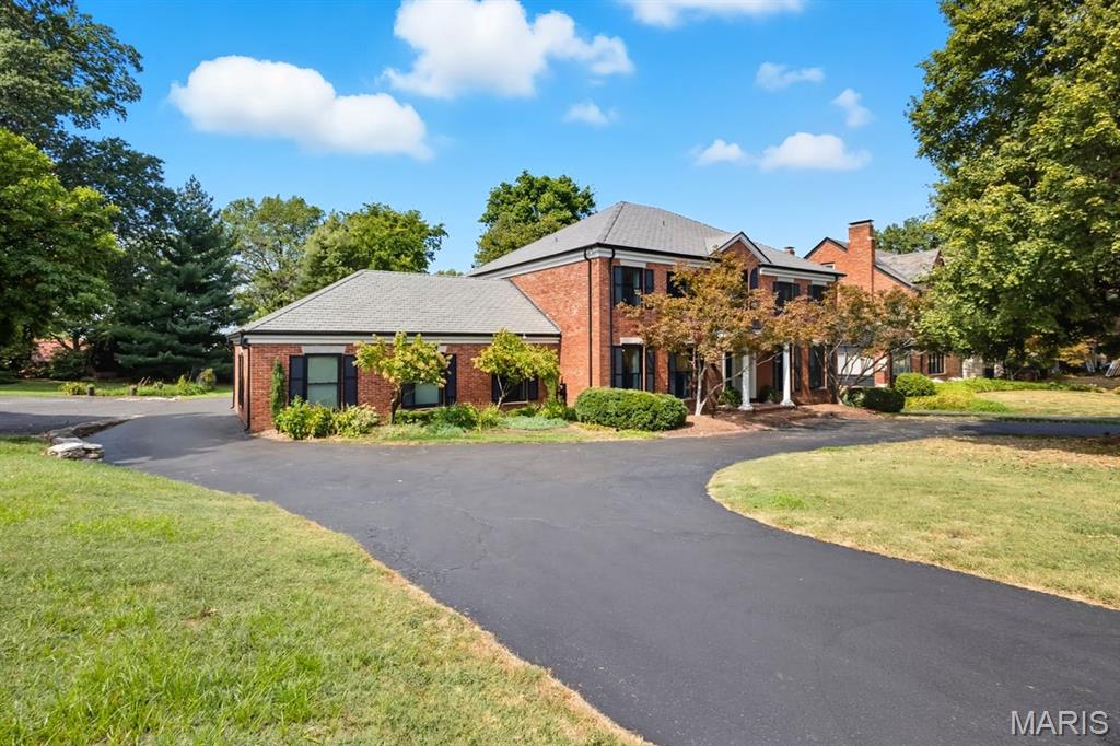 50 Lake Forest Drive