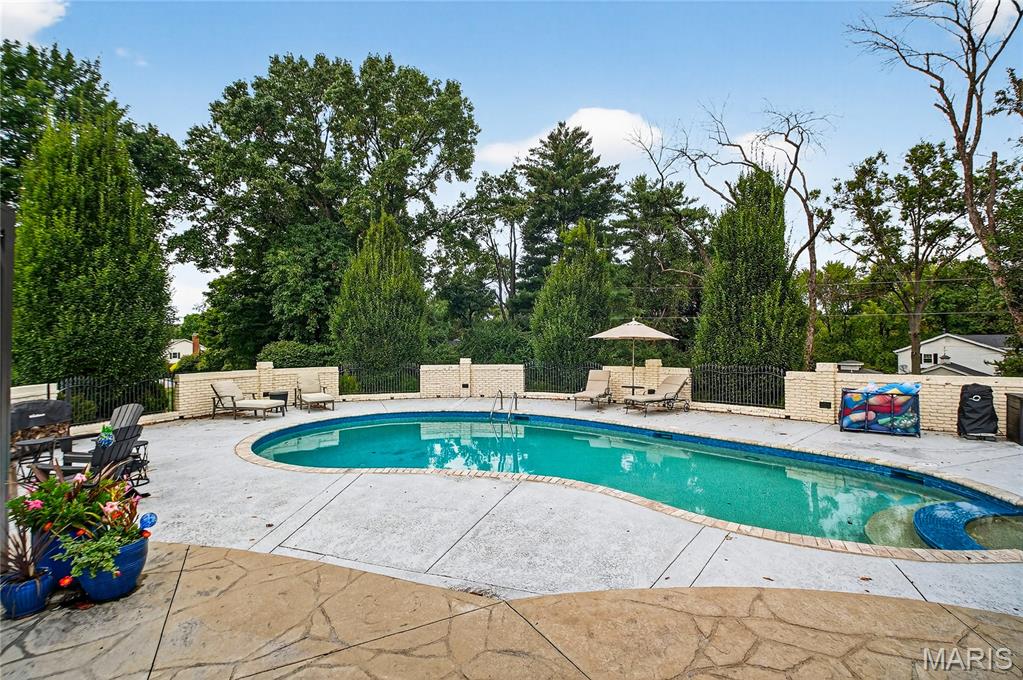 52 Muirfield Court