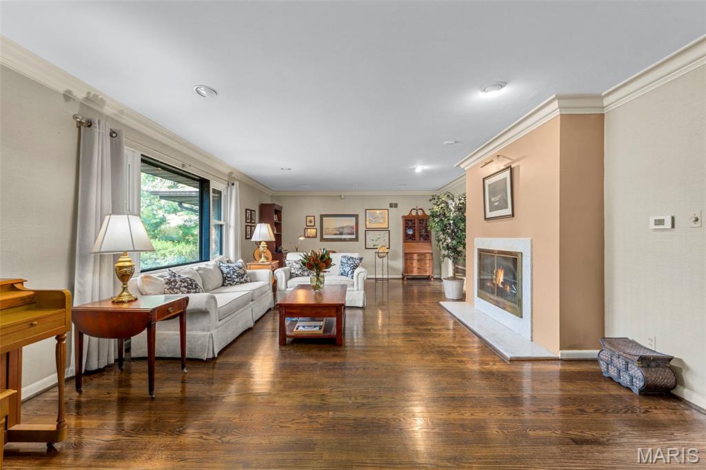 10 Westfield Lane