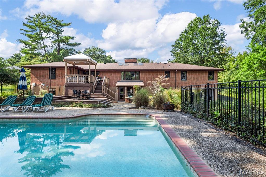 10 Westfield Lane