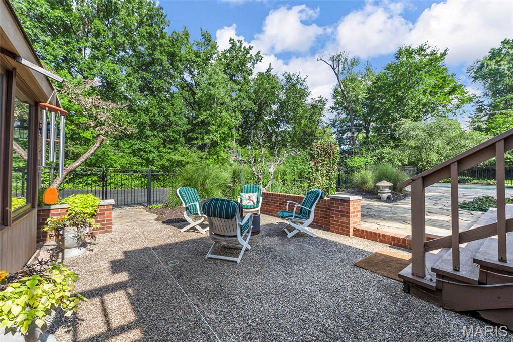 10 Westfield Lane