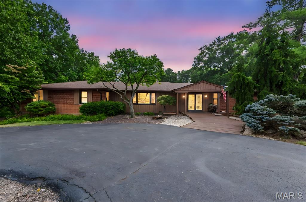 10 Westfield Lane