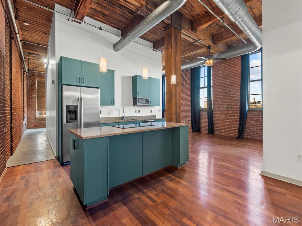 721 N 17th Street Unit: 203