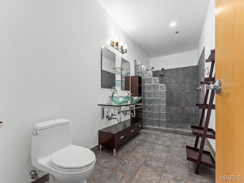 721 N 17th Street Unit: 203