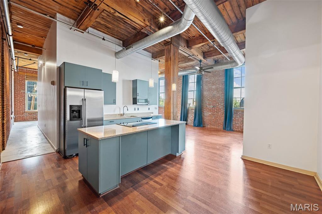 721 N 17th Street Unit: 203