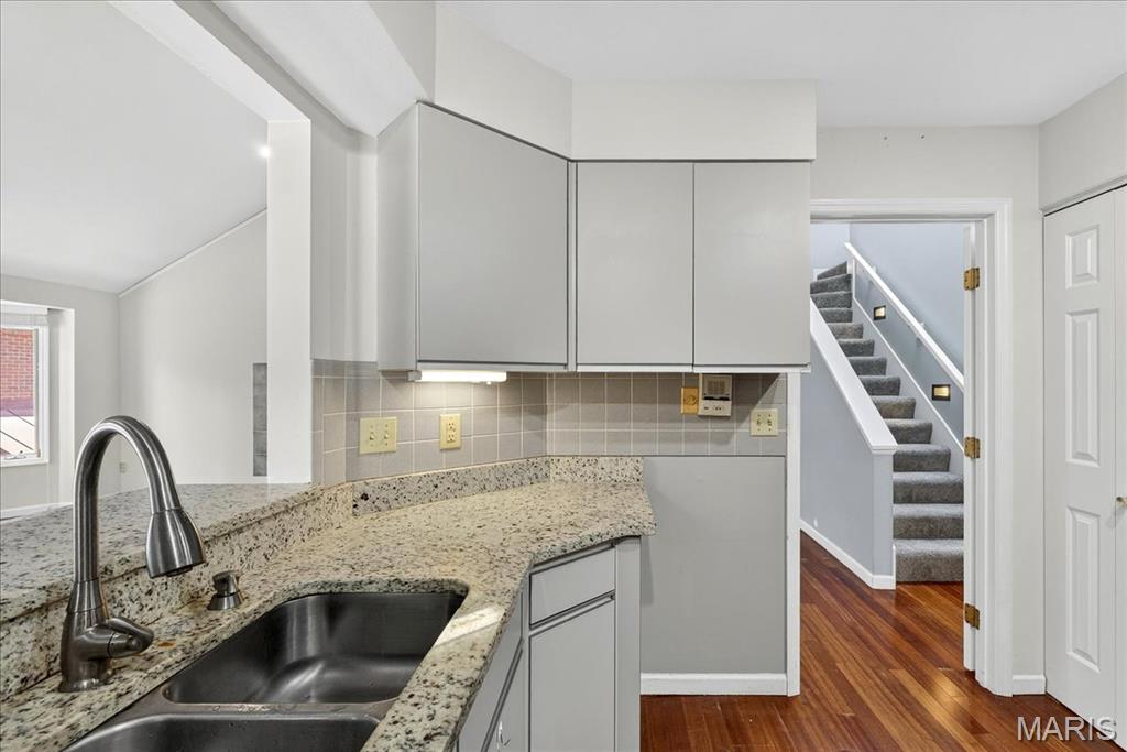 4454 Lindell Boulevard Unit: 32