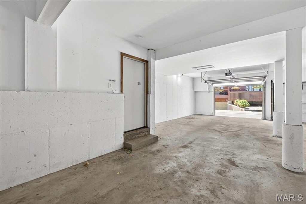 4454 Lindell Boulevard Unit: 32
