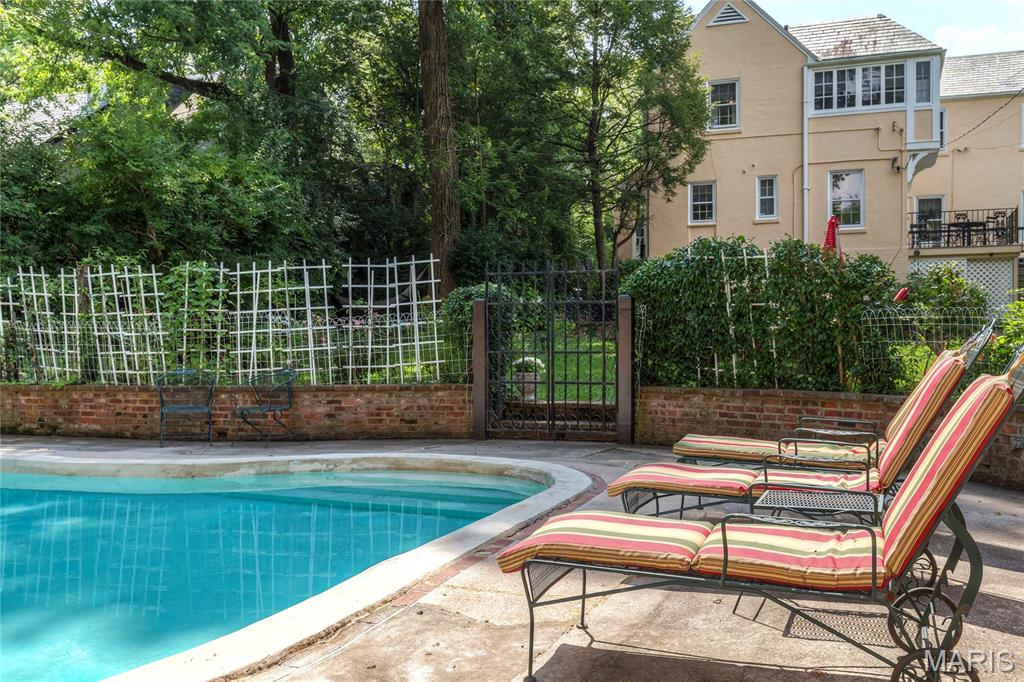 7117 Maryland Avenue