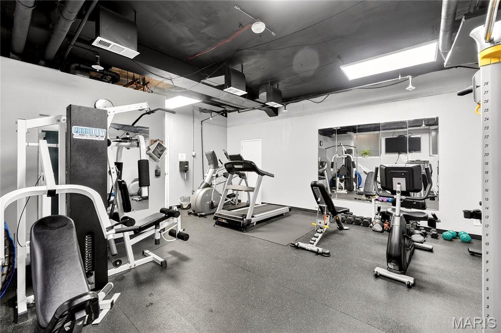 900 S Hanley Road Unit: 12A