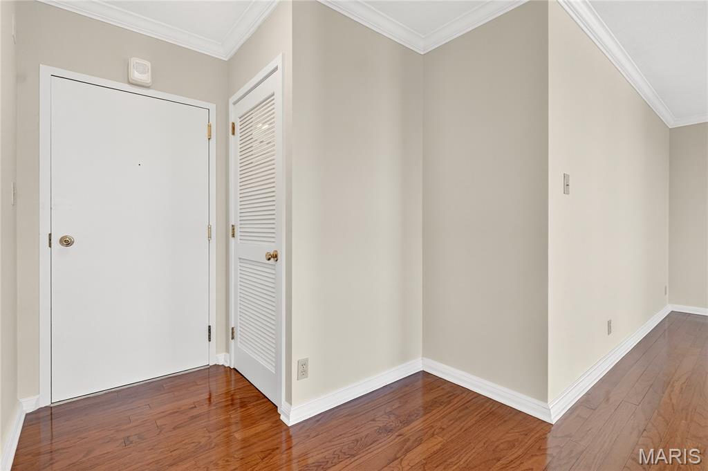 900 S Hanley Road Unit: 12A
