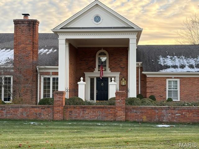 5 Woodbridge Manor Road