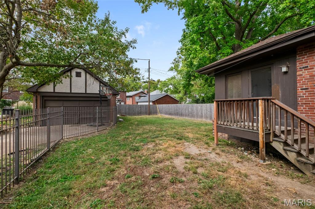 739 Radcliffe Avenue