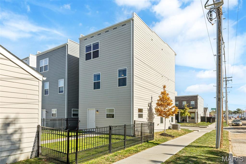 2125 Boardman Street