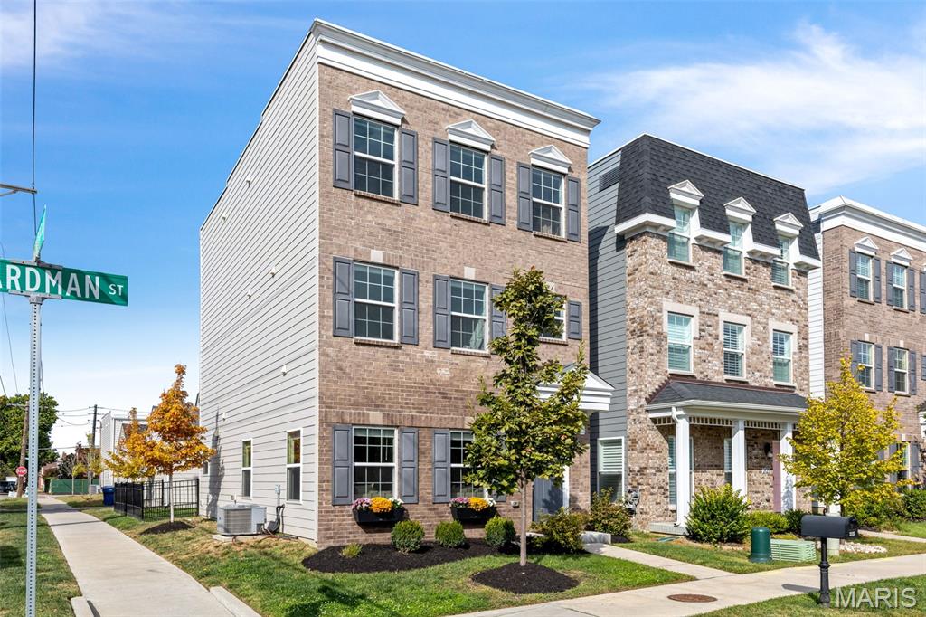 2125 Boardman Street