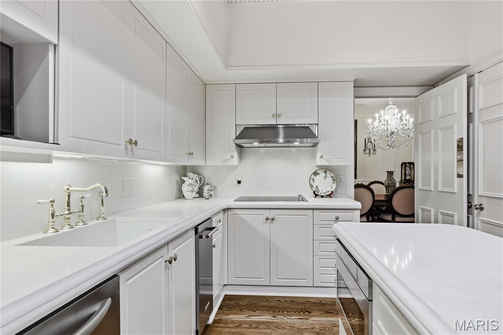 11 Chatfield Place Road