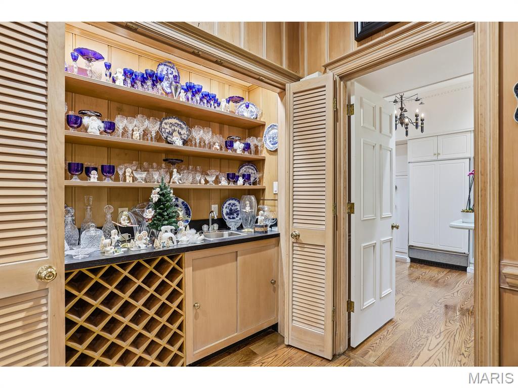 11 Chatfield Place Road