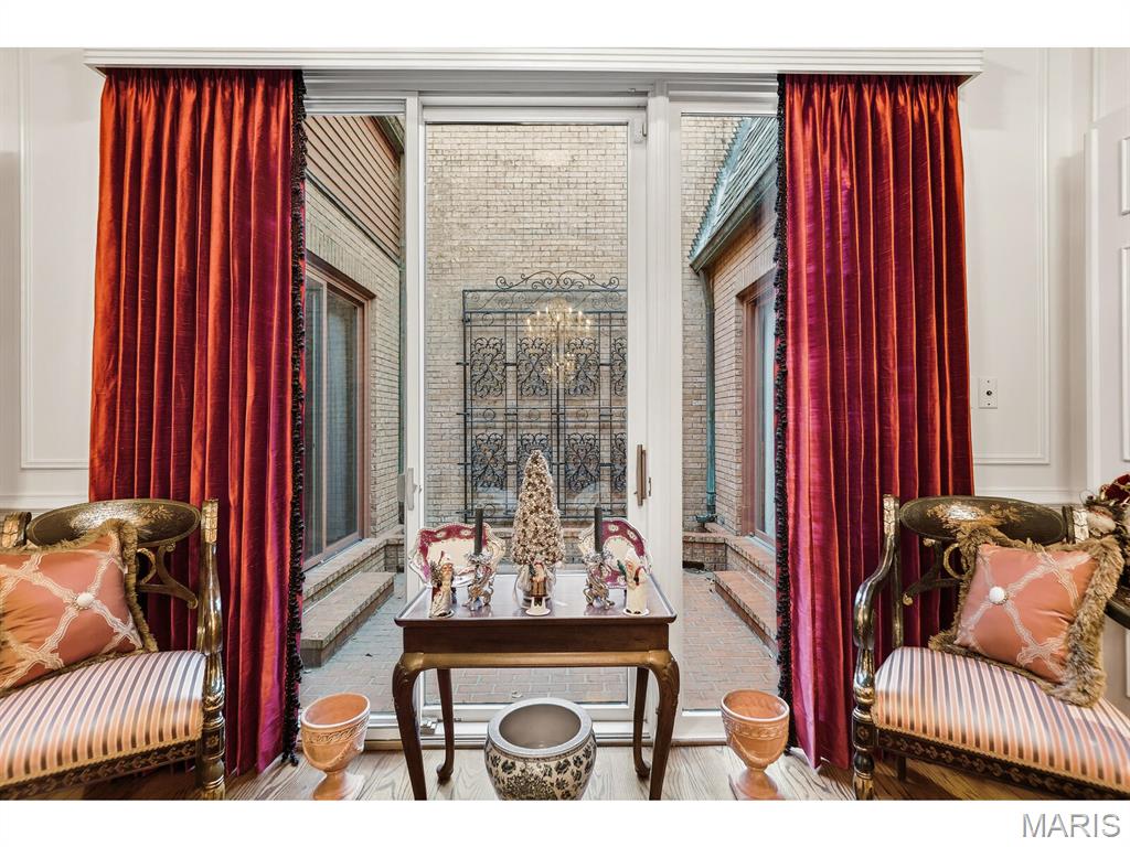 11 Chatfield Place Road