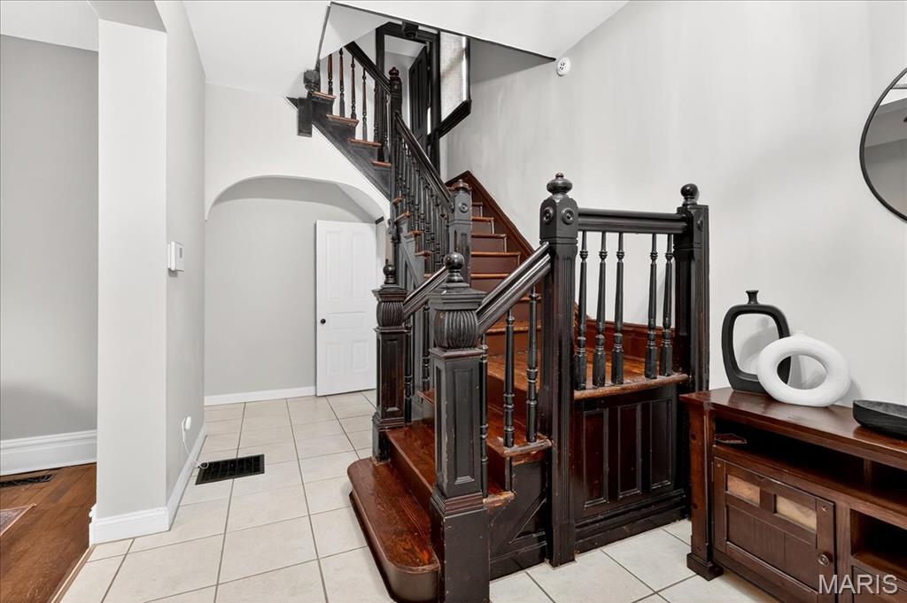 2842 Shenandoah Avenue