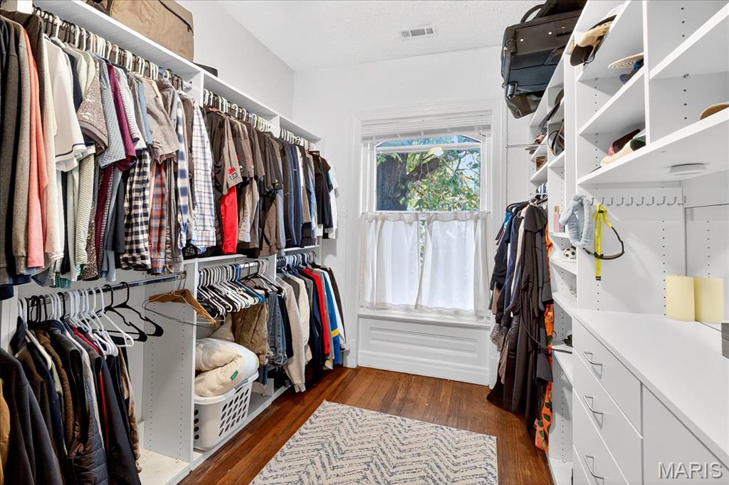 2842 Shenandoah Avenue