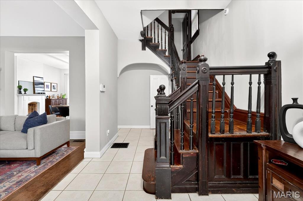 2842 Shenandoah Avenue