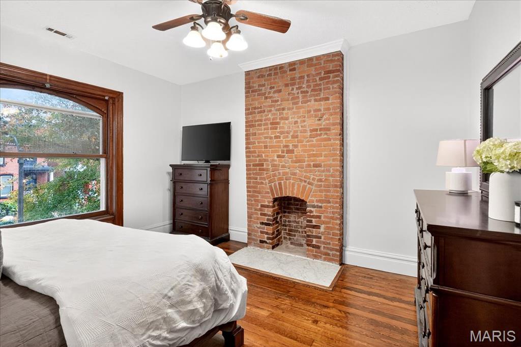 2842 Shenandoah Avenue