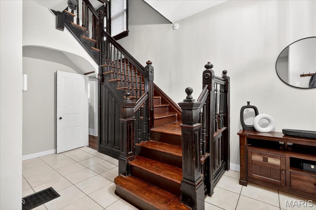 2842 Shenandoah Avenue