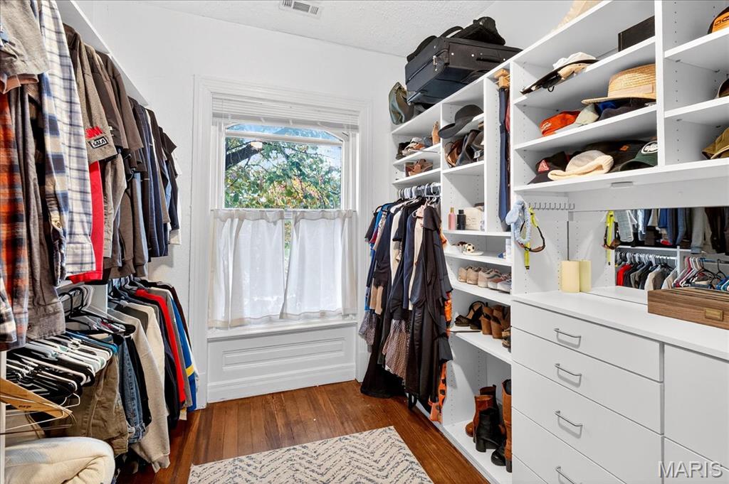 2842 Shenandoah Avenue