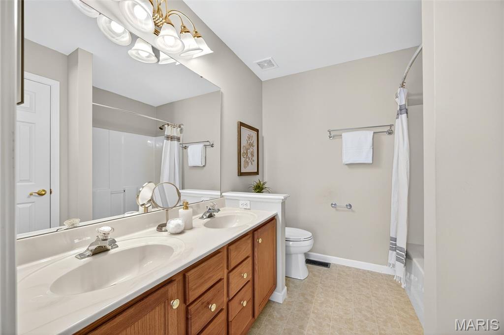 67 Coppergate Court Unit: 18B