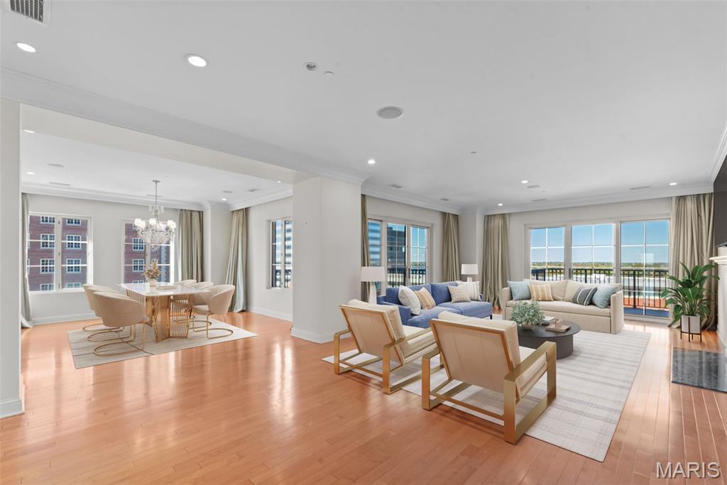 150 Carondelet Plaza Unit: 1201