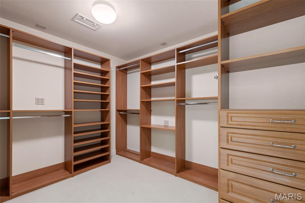 150 Carondelet Plaza Unit: 1201