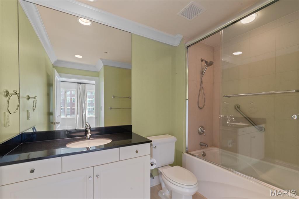 150 Carondelet Plaza Unit: 1201