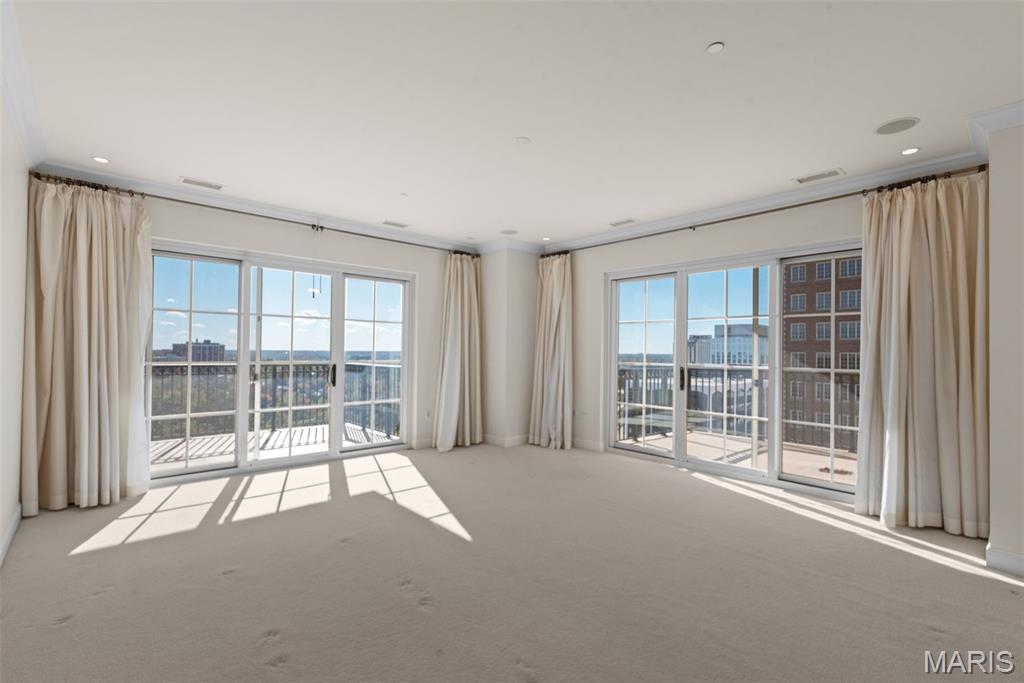 150 Carondelet Plaza Unit: 1201