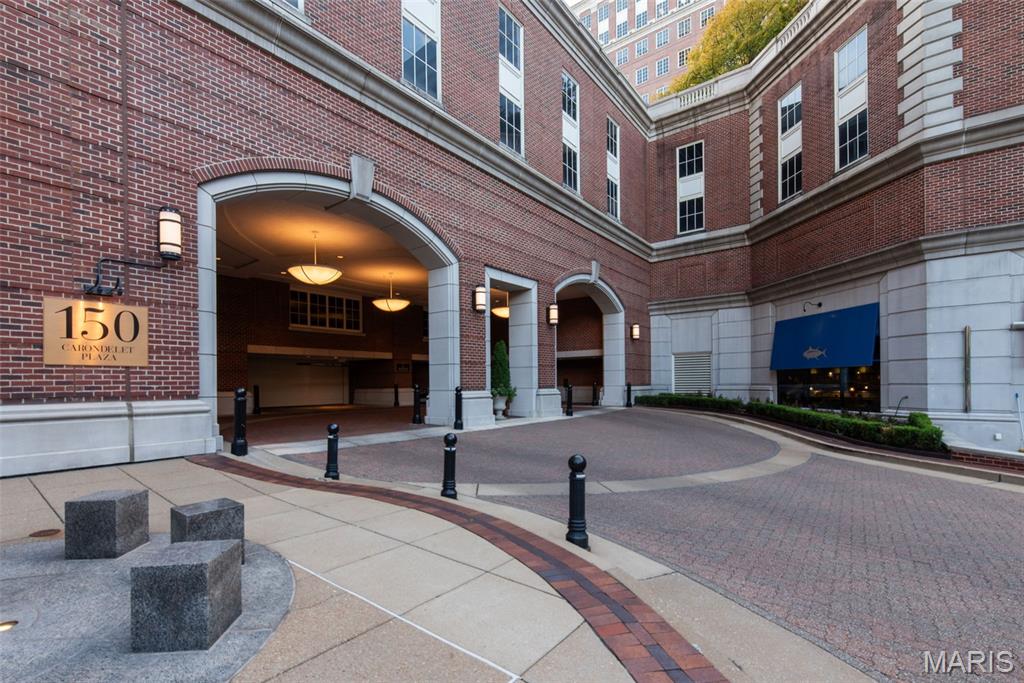 150 Carondelet Plaza Unit: 1201