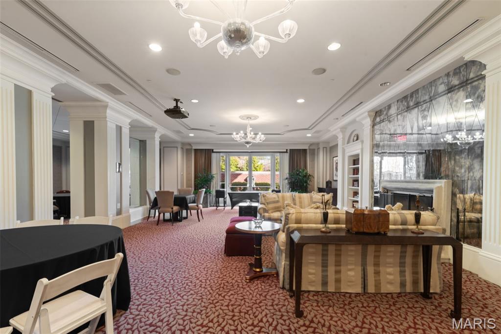 150 Carondelet Plaza Unit: 1201