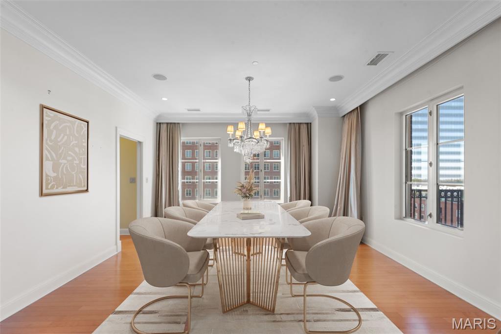 150 Carondelet Plaza Unit: 1201