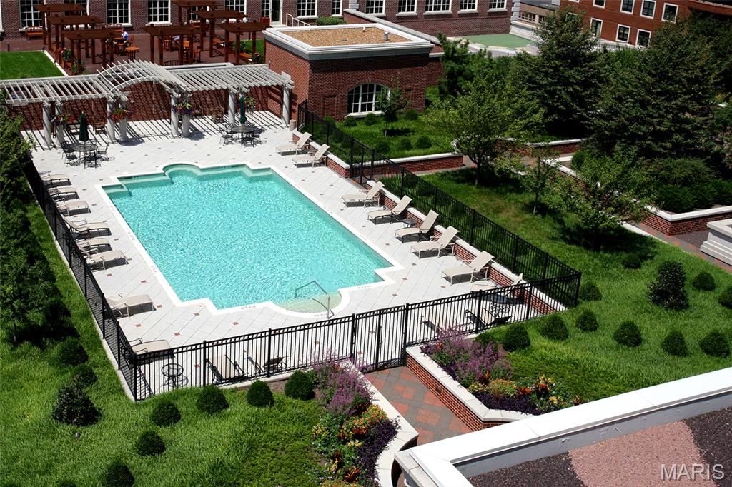 150 Carondelet Plaza Unit: 1201