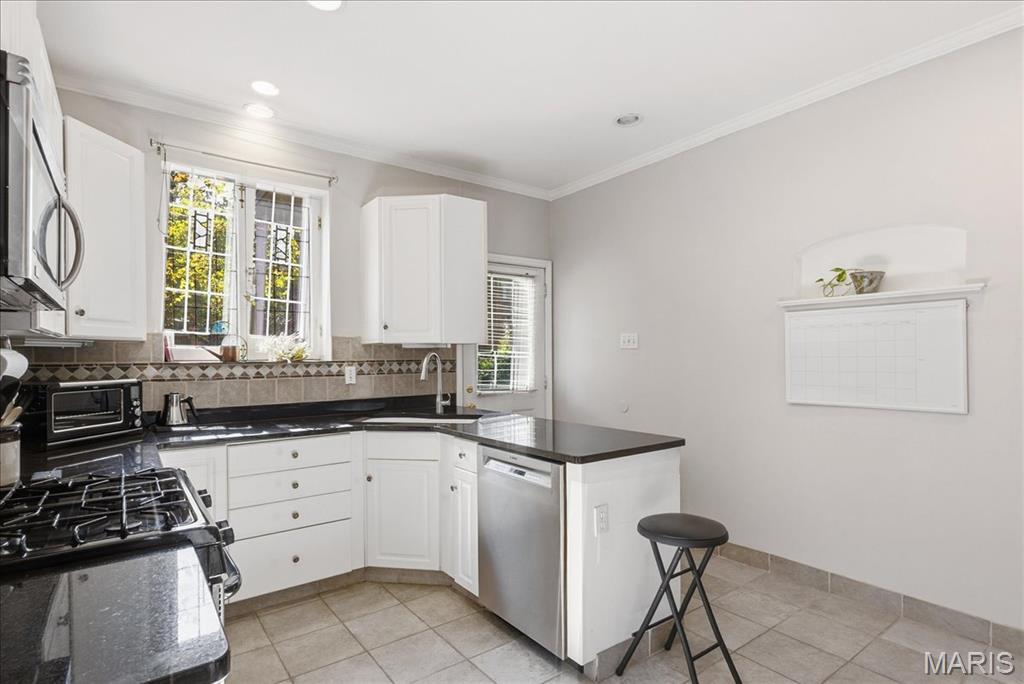 7330 Stanford Avenue