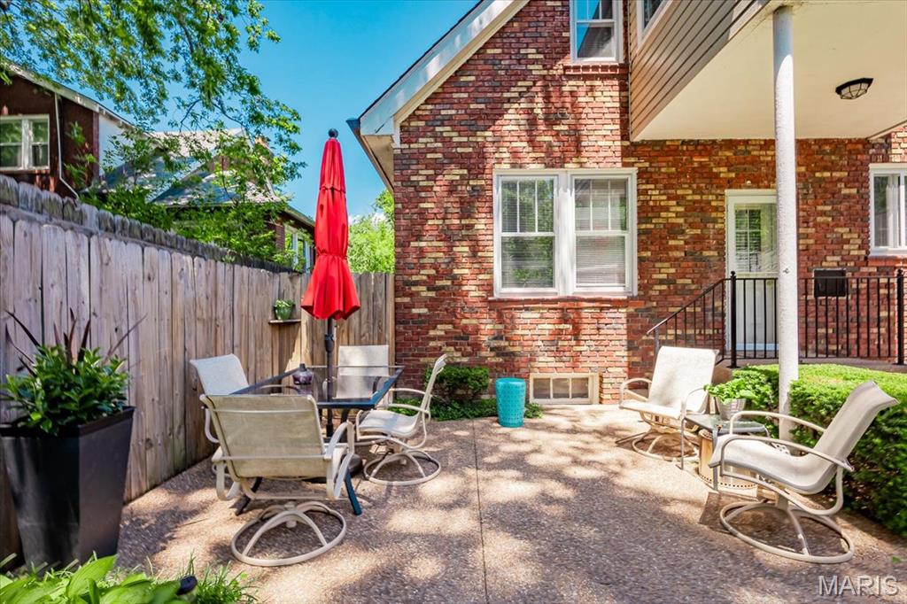 7330 Stanford Avenue