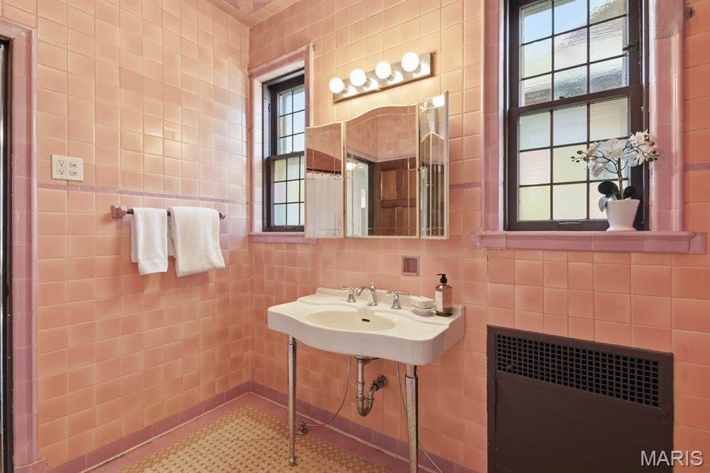 7330 Stanford Avenue