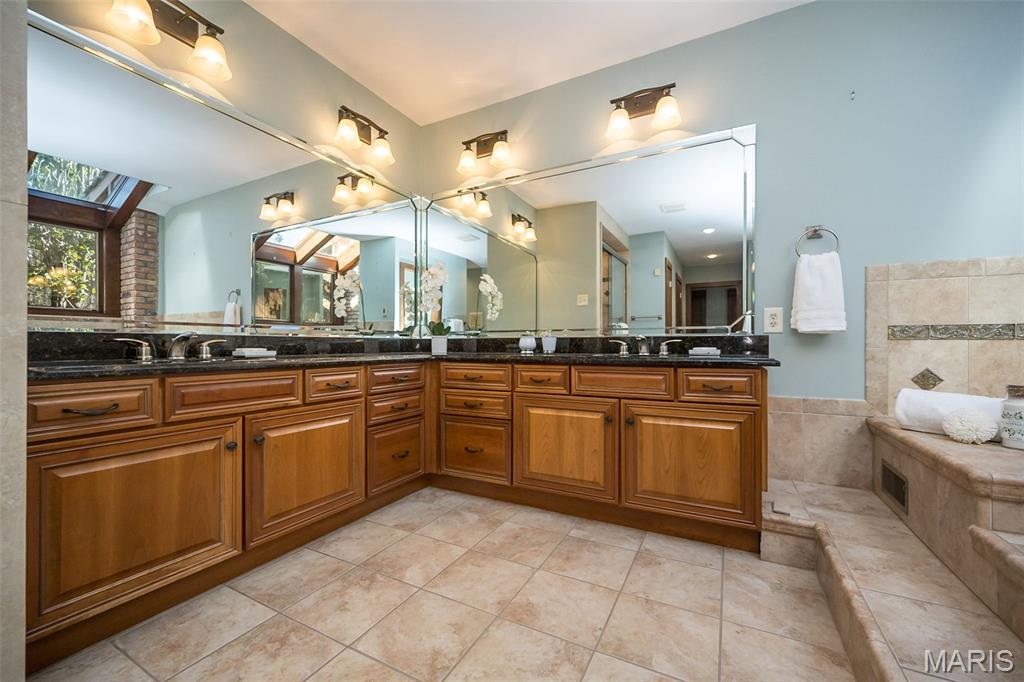 1673 Frontenac Woods Lane