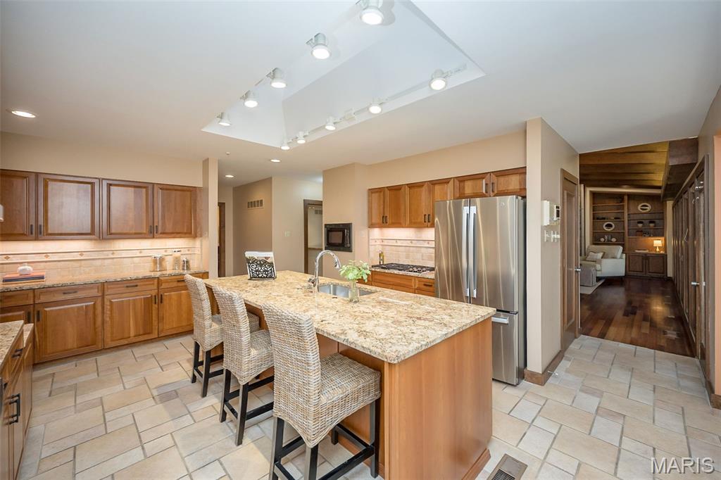 1673 Frontenac Woods Lane