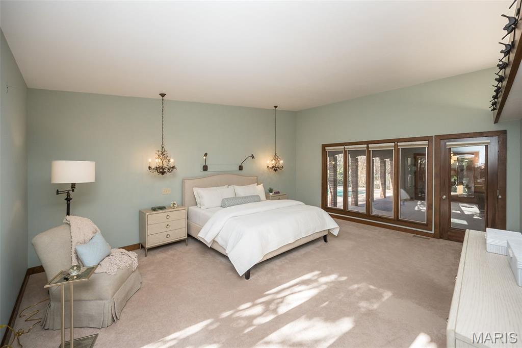 1673 Frontenac Woods Lane