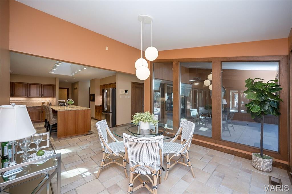 1673 Frontenac Woods Lane