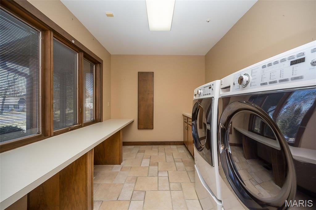 1673 Frontenac Woods Lane