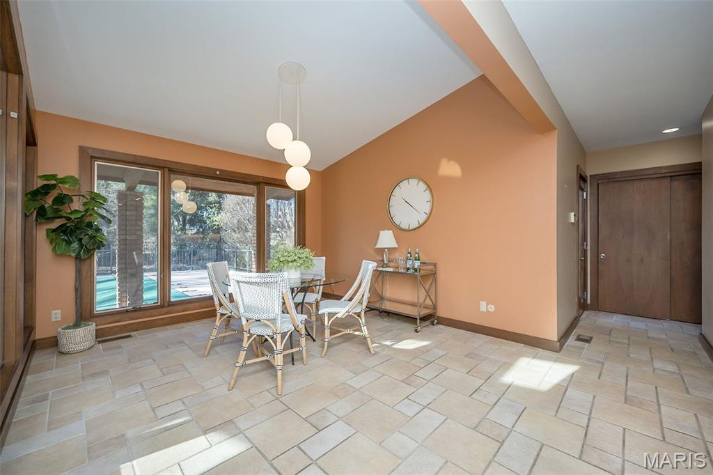 1673 Frontenac Woods Lane