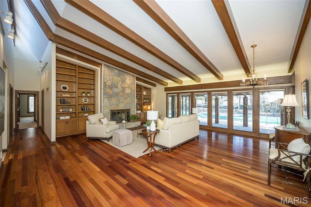 1673 Frontenac Woods Lane