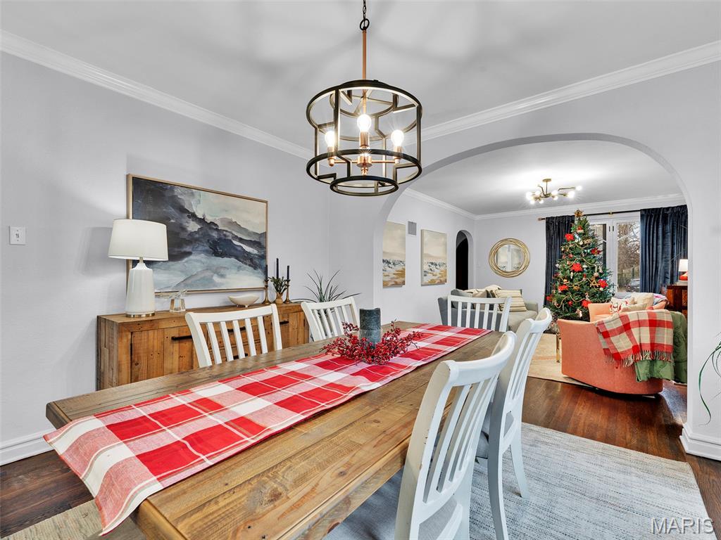 7217 Shaftesbury Avenue