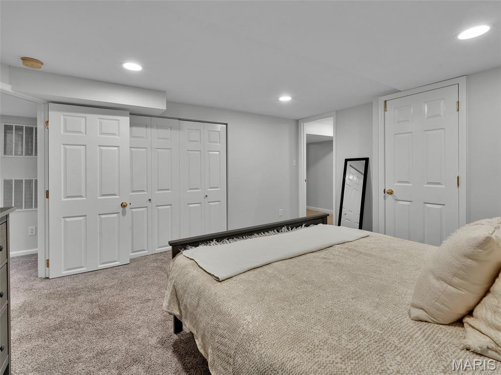 7217 Shaftesbury Avenue