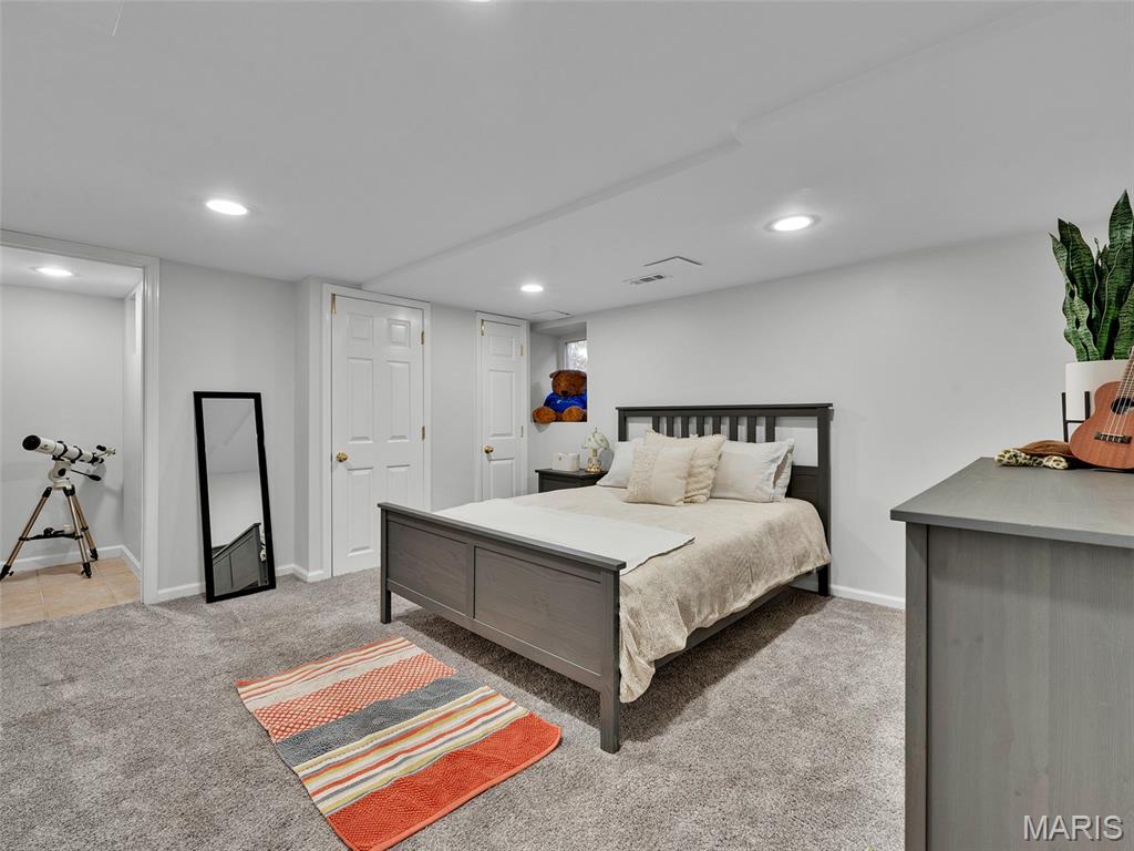 7217 Shaftesbury Avenue