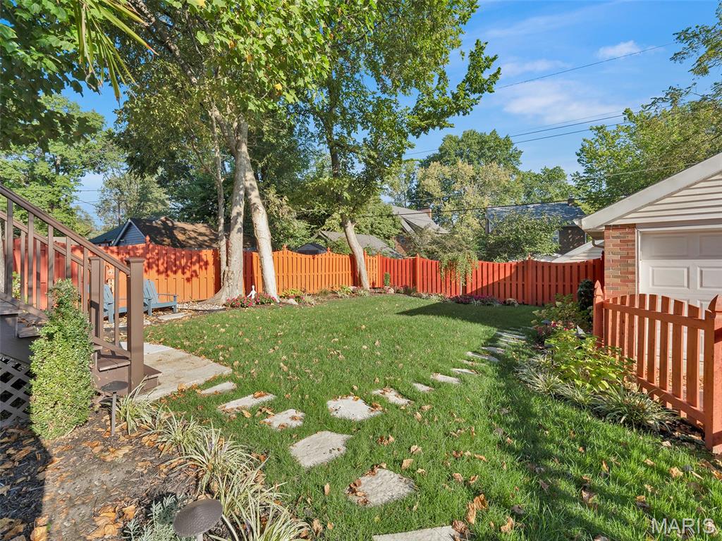 7217 Shaftesbury Avenue